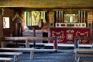 Tabernacle and altar having no sacristy, to accommodate the Huron-Wendat